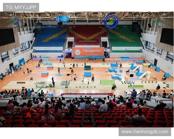 赛事运营安全：万人体育场紧急疏散通道宽度与人流流速的仿真模拟